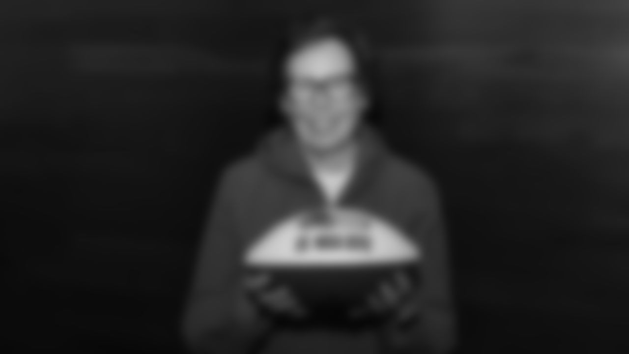 Dr. Nora Disis was honored as the Seahawks' Delta Community Captain on November 20, 2025.