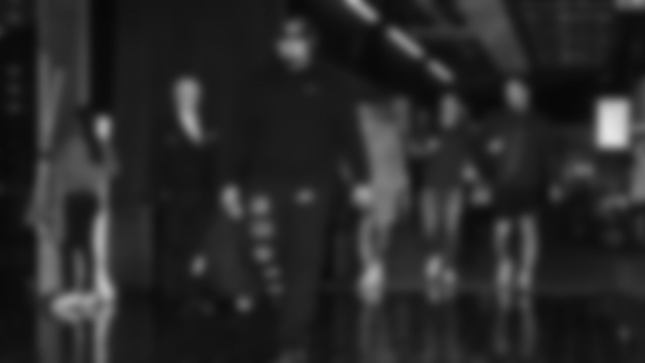 Seahawks nose tackle Brandon Pili (95) departed the team hotel for the Week 18 matchup vs. the 49ers at Levi's Stadium.