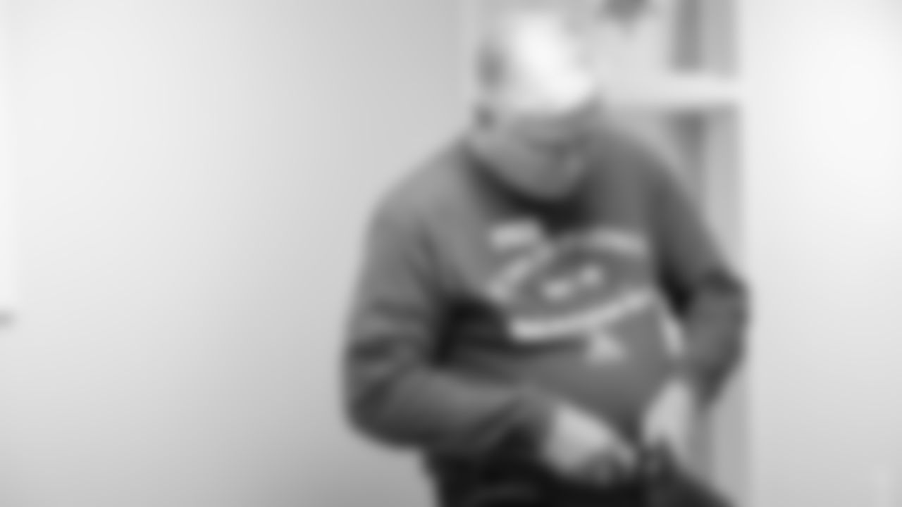 Seahawks Fullback Brady Russell, the Seahawks Dancers, and Blitz spent the day volunteering at Santa's Castle on Joint Base Lewis-McChord to celebrate the holidays and support service members and their families.