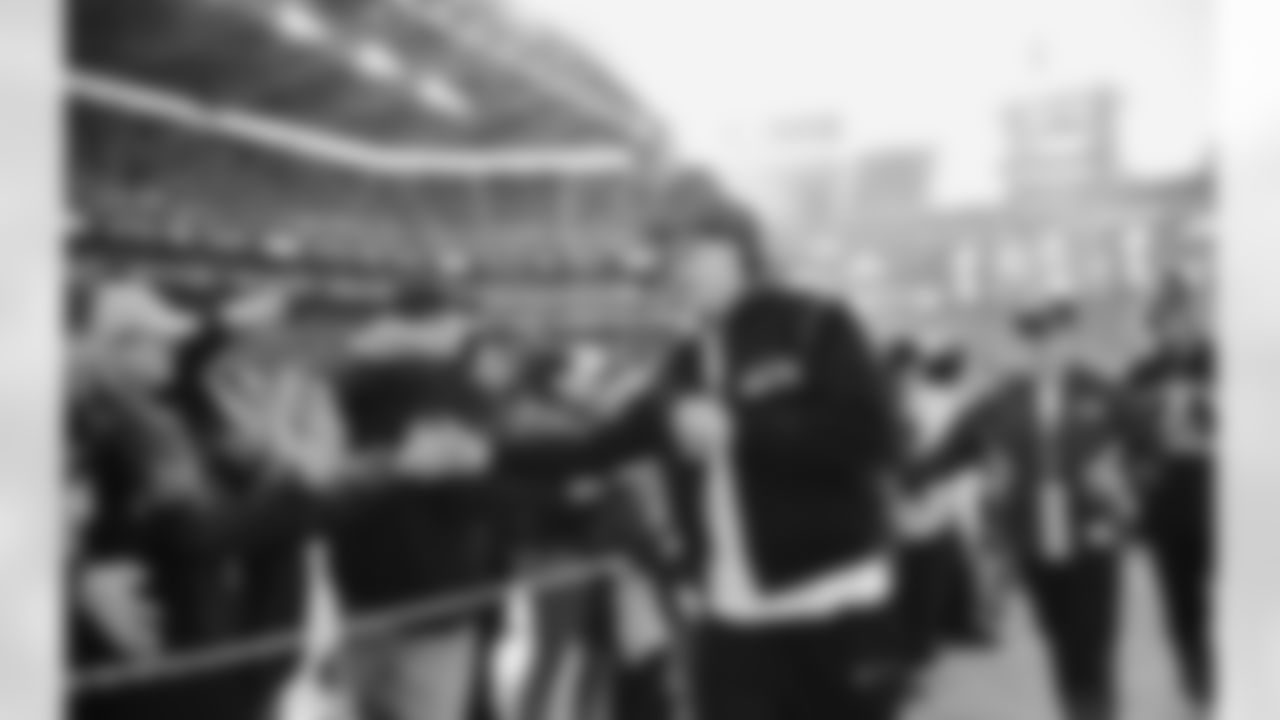 20260211_SBLX_PARADE_HOO_8707-4