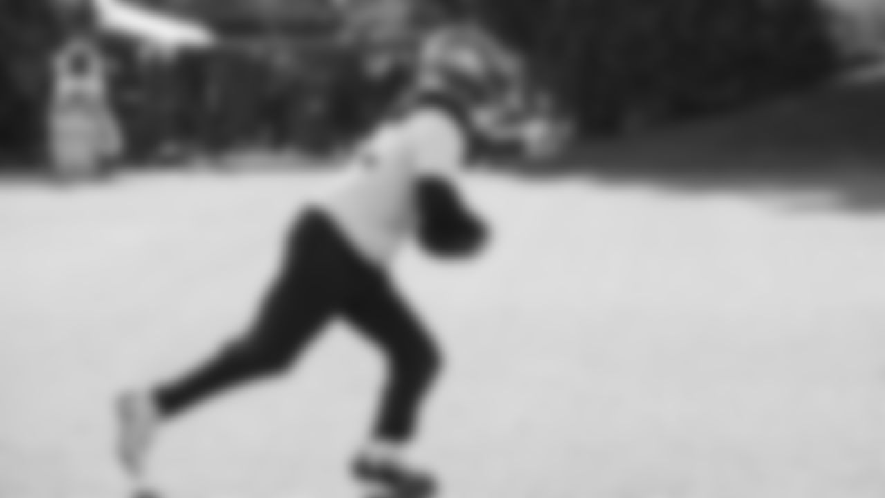 Seahawks running back Velus Jones Jr. (32) practiced on Wednesday, December 17, 2025 at the Virginia Mason Athletic Center.