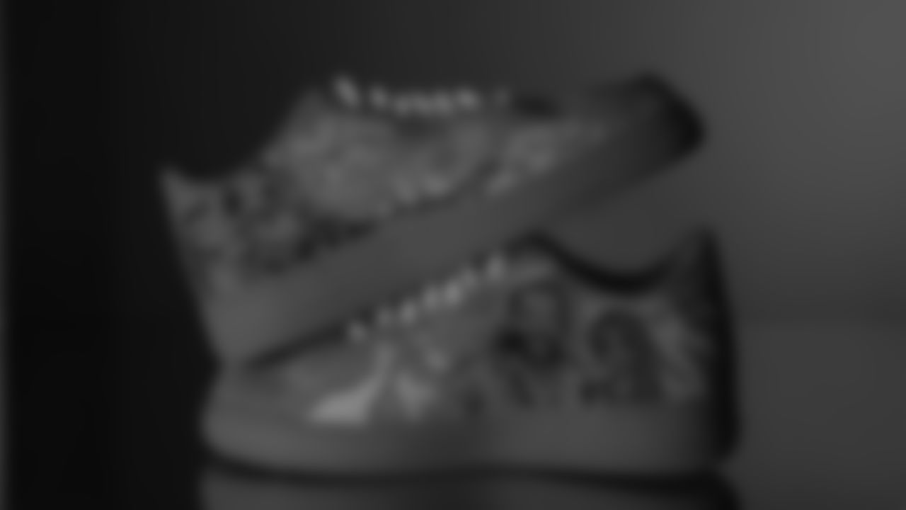 Seahawks Running Backs Coach Kennedy Polamalu - Polamalu Foundation