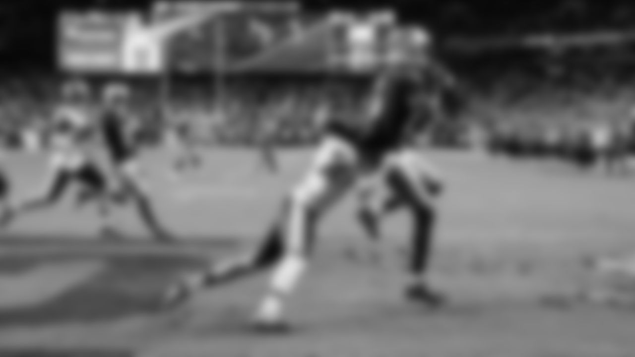 Seattle Seahawks at Washington Commanders for a week 9 throwback matchup on Nov 2, 2025