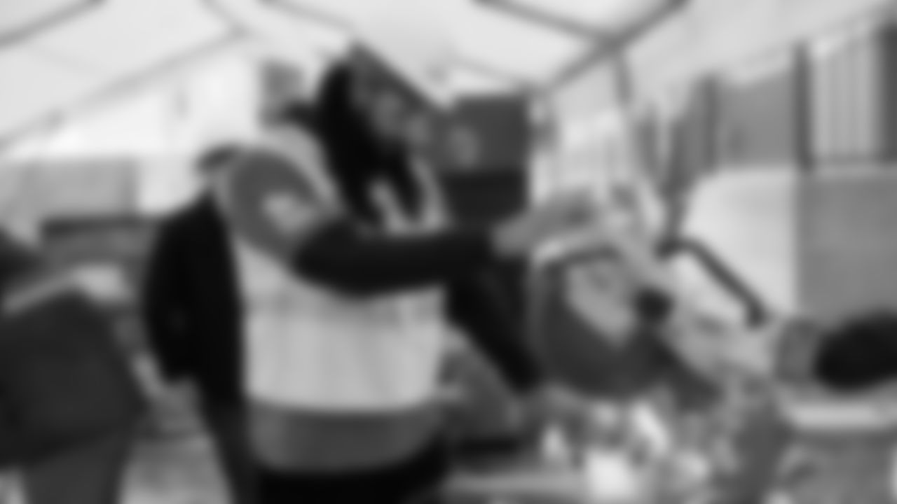 In recognition of Salute to Service Month, the Seahawks and Starbucks joined forces to learn, share, and build together to help provide affordable, stable housing to Veterans in our community.