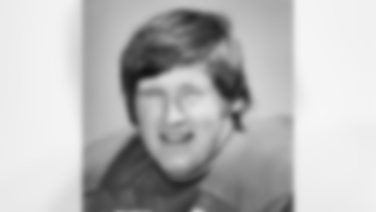 The Seahawks drafted Georgia guard Randy Johnson with the 122nd overall pick in the 4th round of the 1976 NFL Draft.