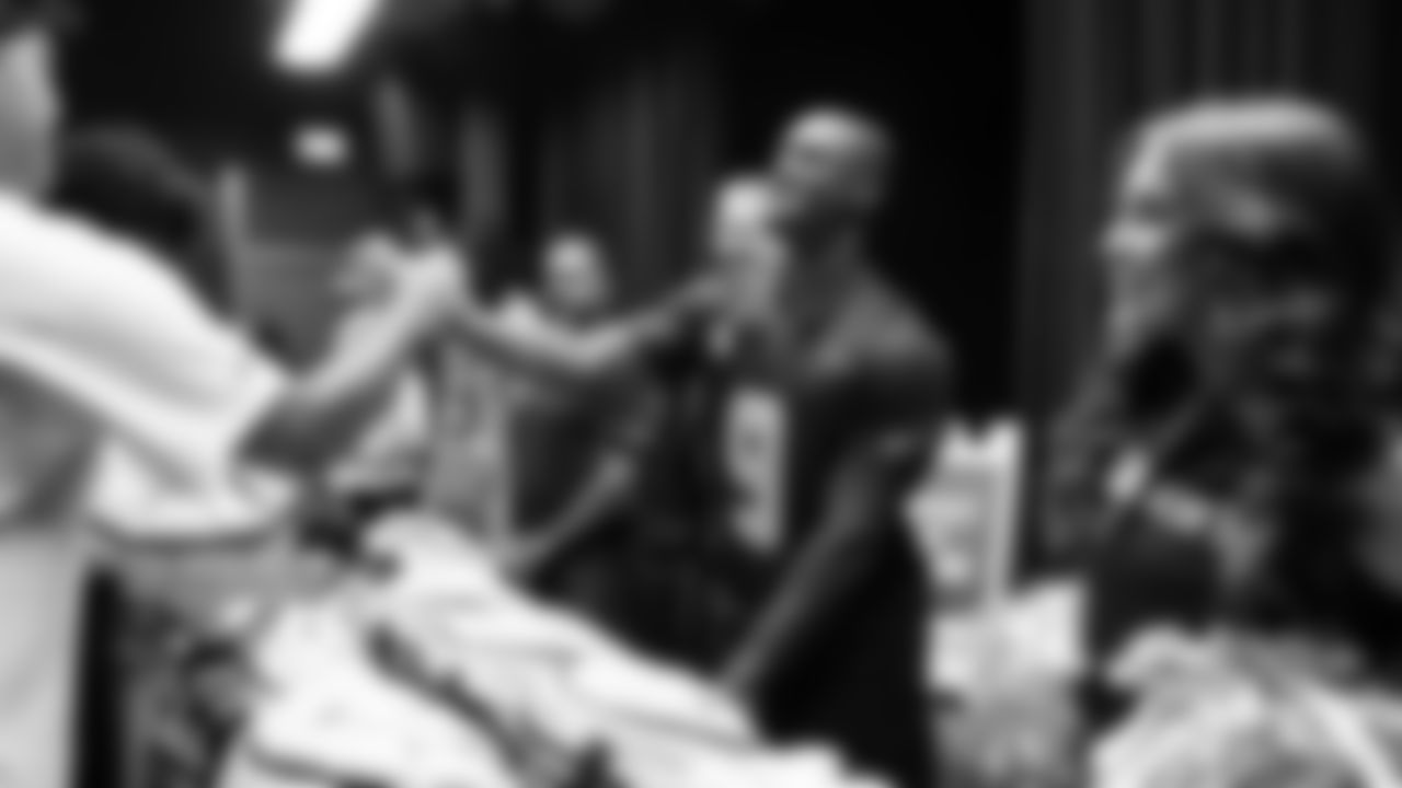 The Seahawks and American Family Insurance teamed up to empower local high school athletes and promote player safety with the donation of 150 Guardian Caps to the football teams at Chief Sealth International High School and Curtis Senior High School.