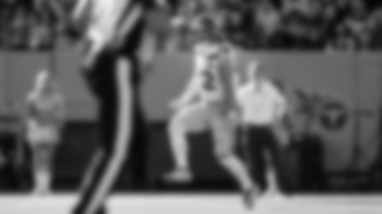 Linebacker Drake Thomas celebrates after a stop.