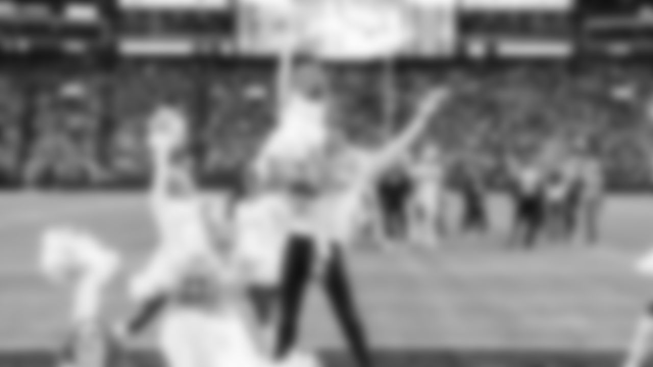 Seahawks Dancers in Week 15 on December 14th, 2025