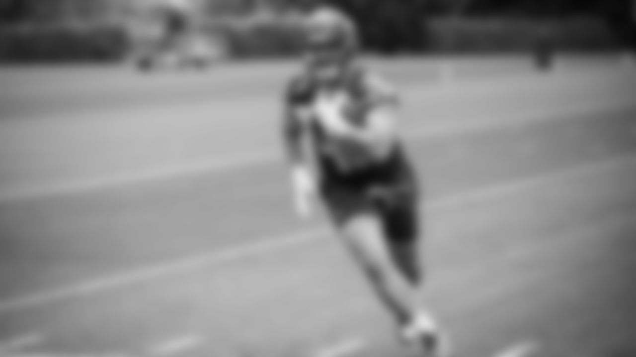 Fullback Robbie Ouzts (40) practiced on day two of rookie minicamp on May 3, 2025 at the Virginia Mason Athletic Center.