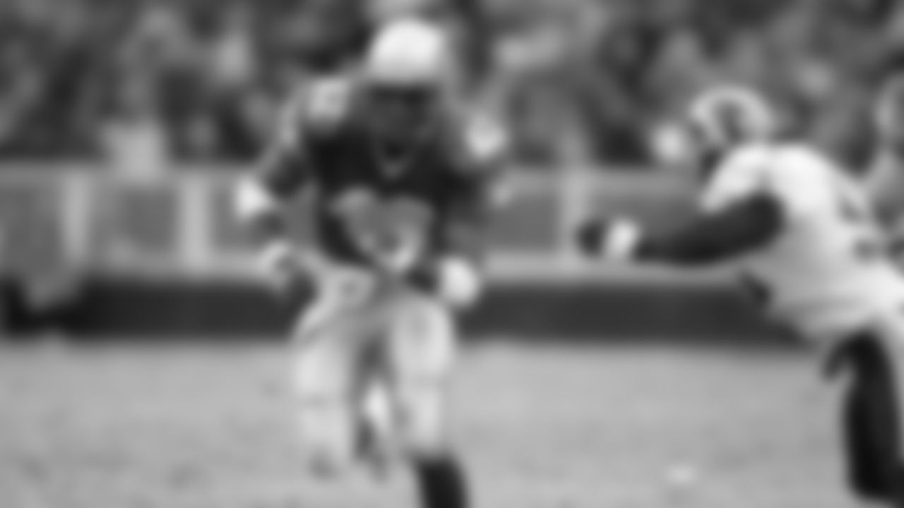 42 - RB Chris Warren (1990-1997)