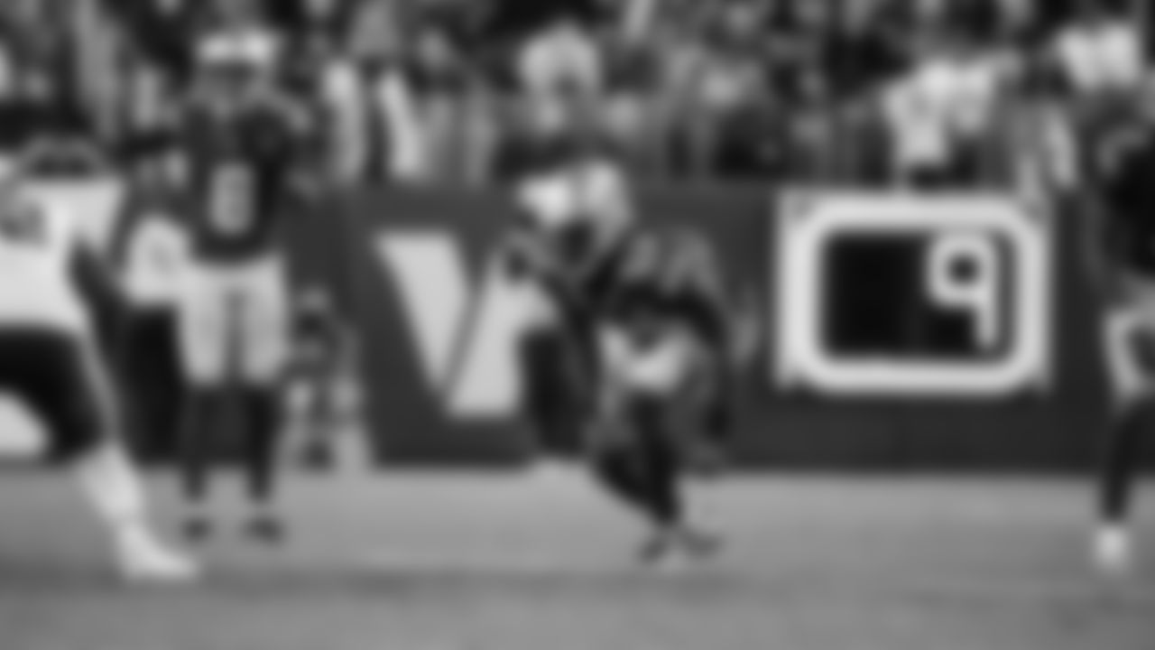 Seattle Seahawks at Washington Commanders for a week 9 throwback matchup on Nov 2, 2025