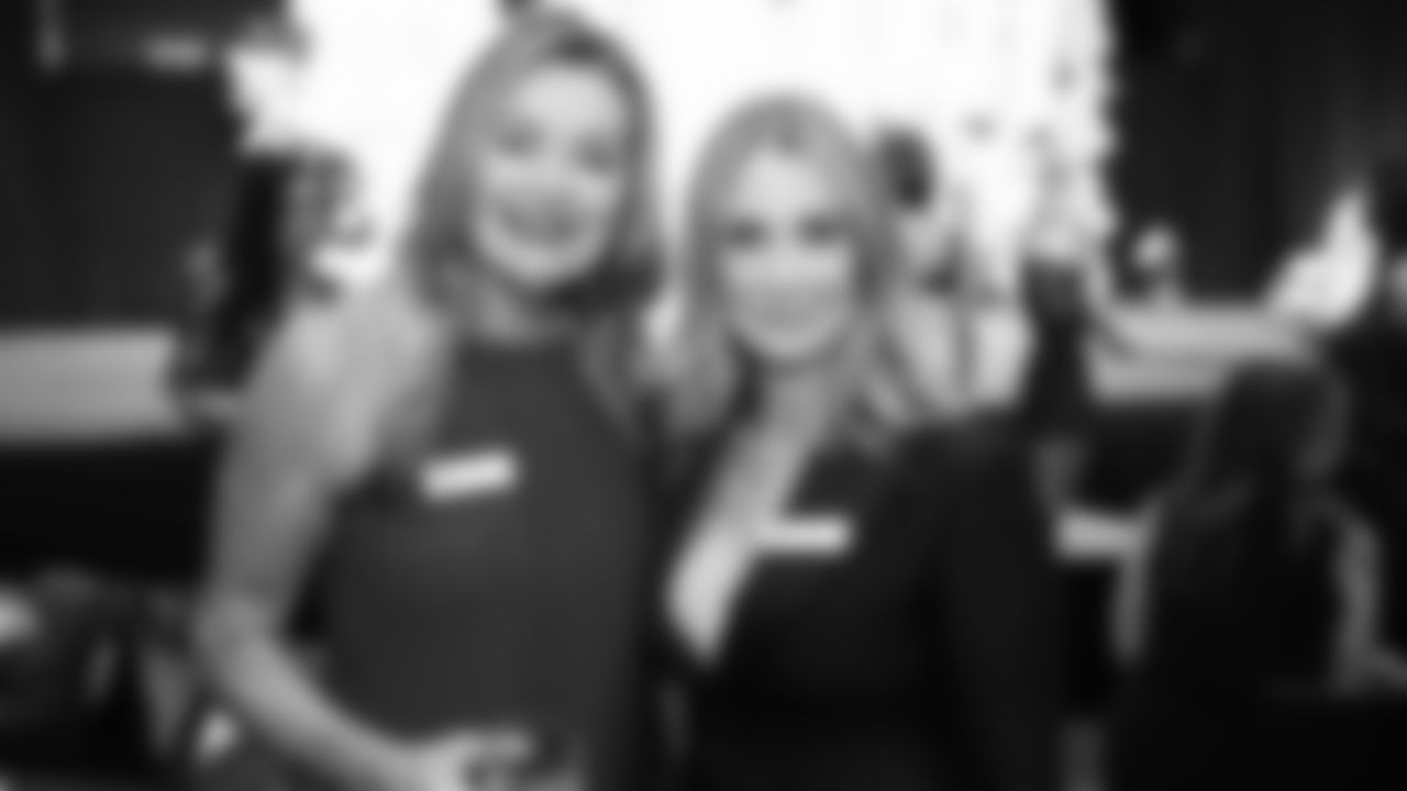 On Friday, October 3rd, The Seahawks Dancers hosted a Sea Gals/Seahawks Dancers reunion at Lumen Field to celebrate their 50th season.