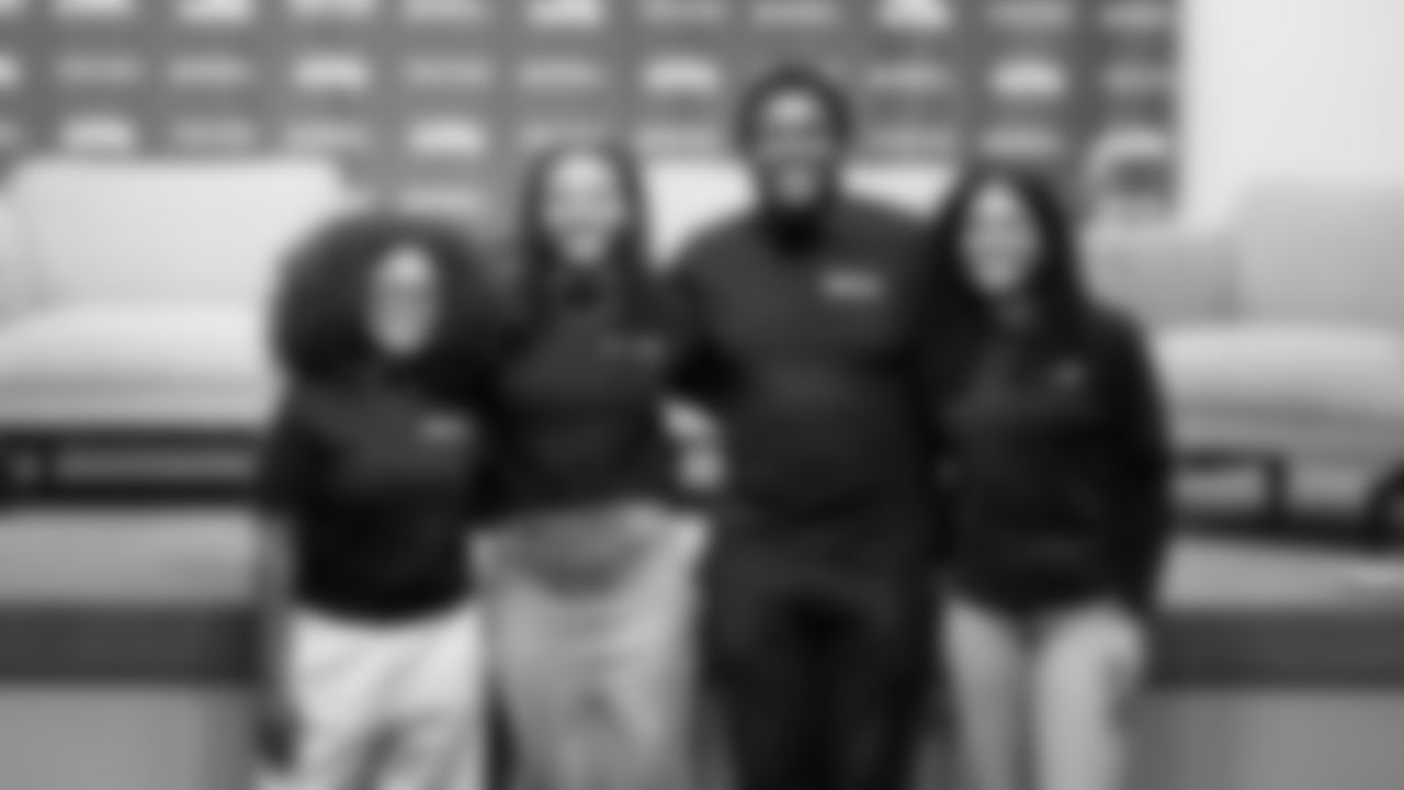 On February 19, ONYX, the Seahawks Black Employee Resource Group, in partnership with the DEI team, hosted its 2nd annual Black History Month celebration, 50 Years Strong: Celebrating Black Excellence & the Seahawks Legacy, at the Virginia Mason Athletic Center.