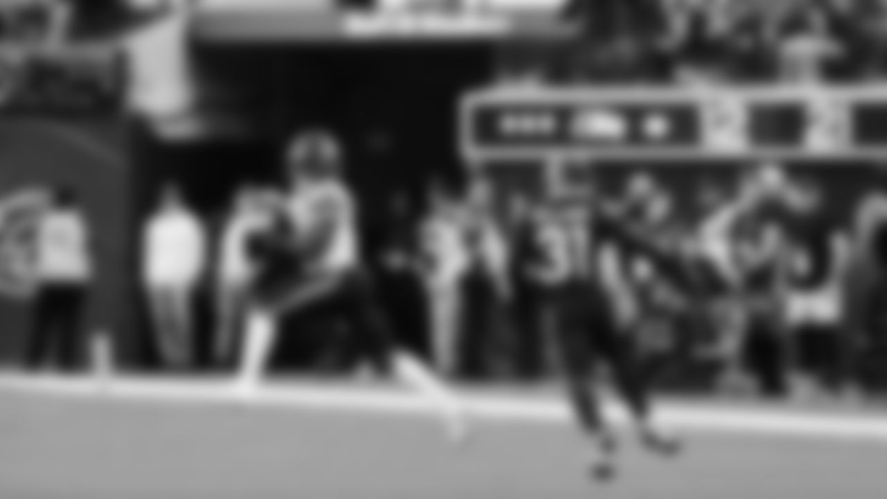 Seahawks at Rams on November 16, 2025