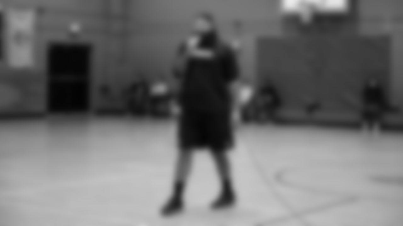 The Game Changers Program celebrated the completion of the program with a night of fun and games with Seahawks Legend Garry Gilliam on November 7, 2025.