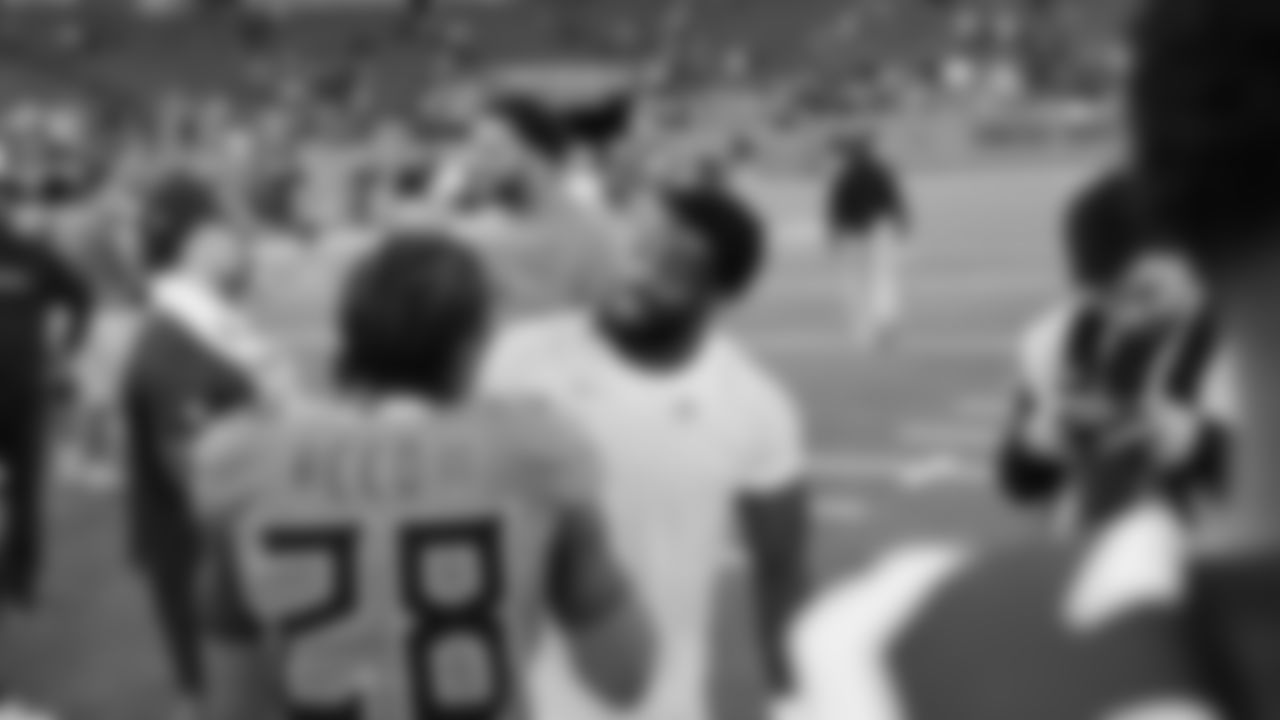 Seahawks celebrate the 30-24 win over the Tennessee Titans at Nissan Stadium on November 23, 2025.