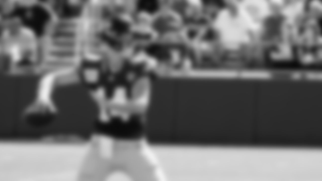 Seahawks quarterback Sam Darnold (14) participated in a joint practice with the Packers at Ray Nitschke Field in Green Bay, Wisconsin.