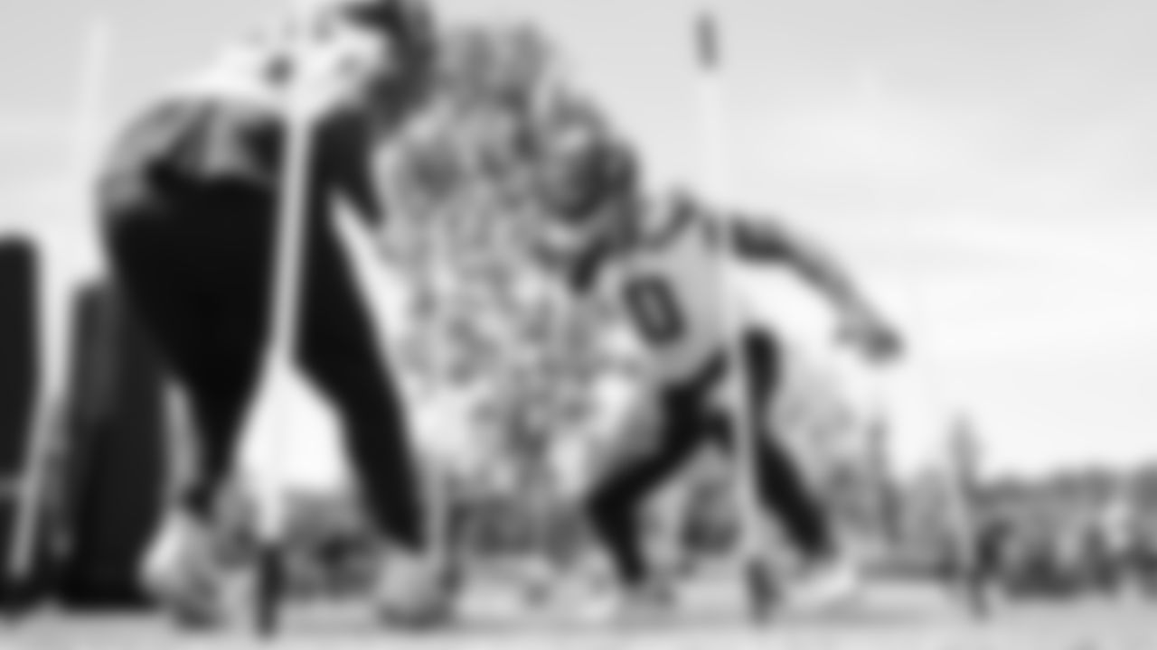 Seahawks defensive end DeMarcus Lawrence (0)