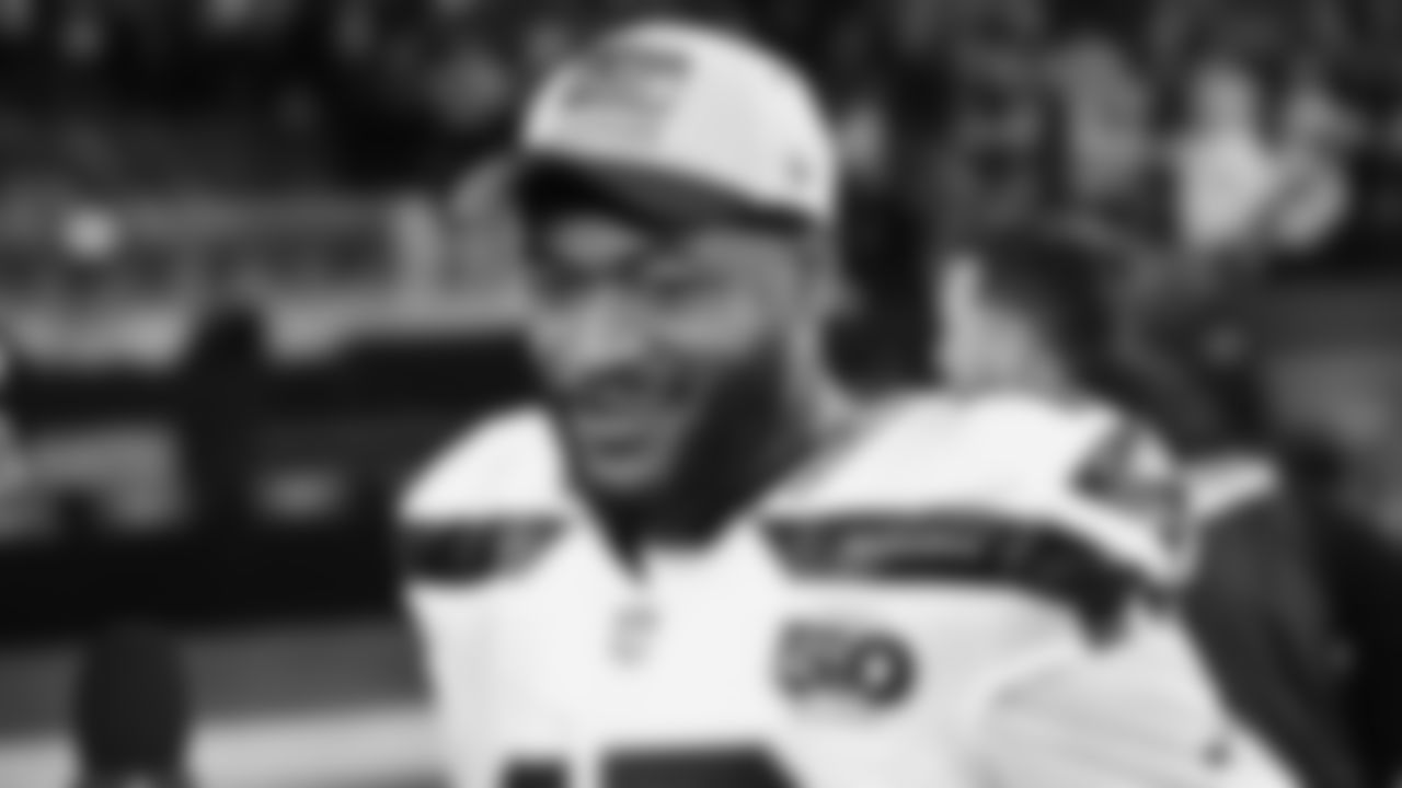 The Seahawks celebrated the win vs. the 49ers at Levi's Stadium in Week 18.