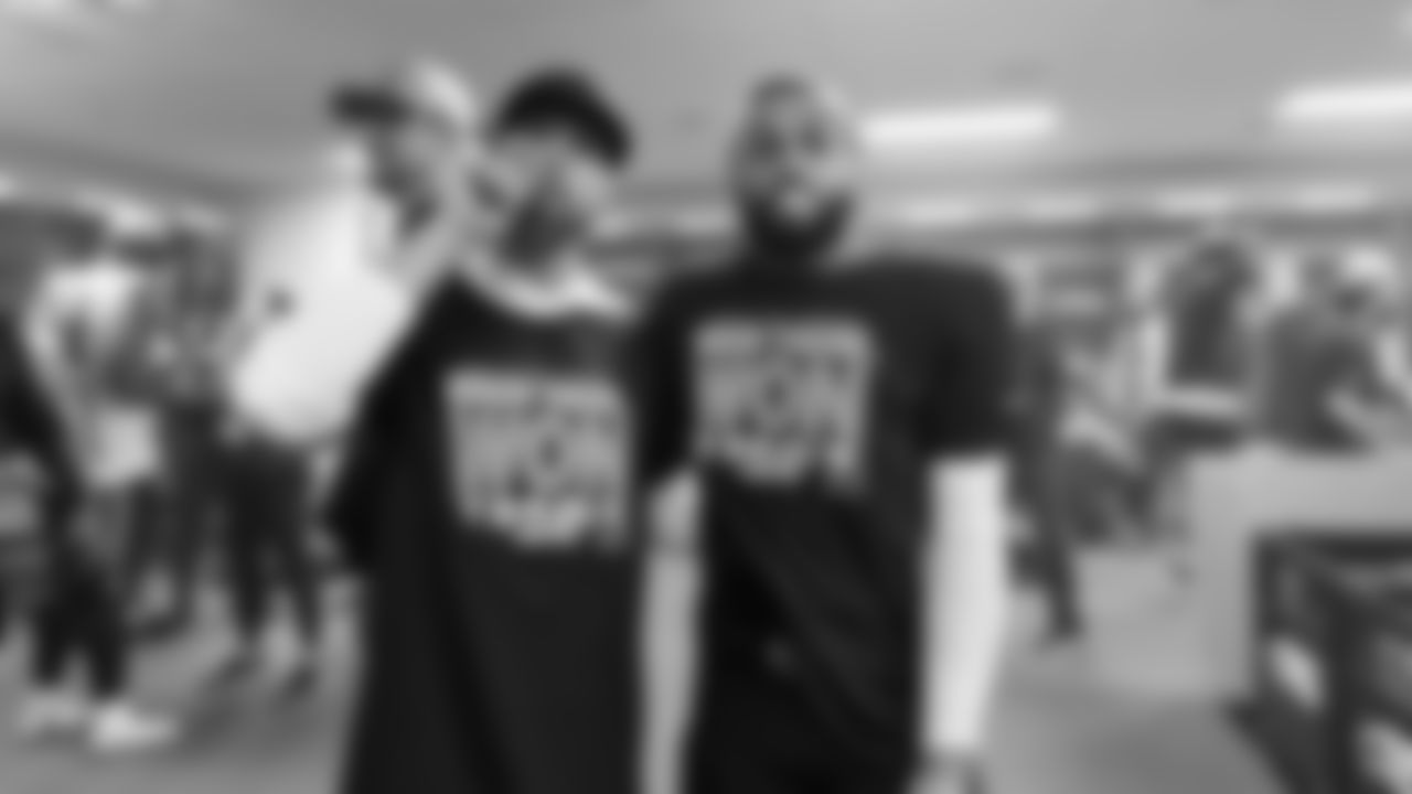 The Seahawks celebrated the win vs. the 49ers at Levi's Stadium in Week 18.