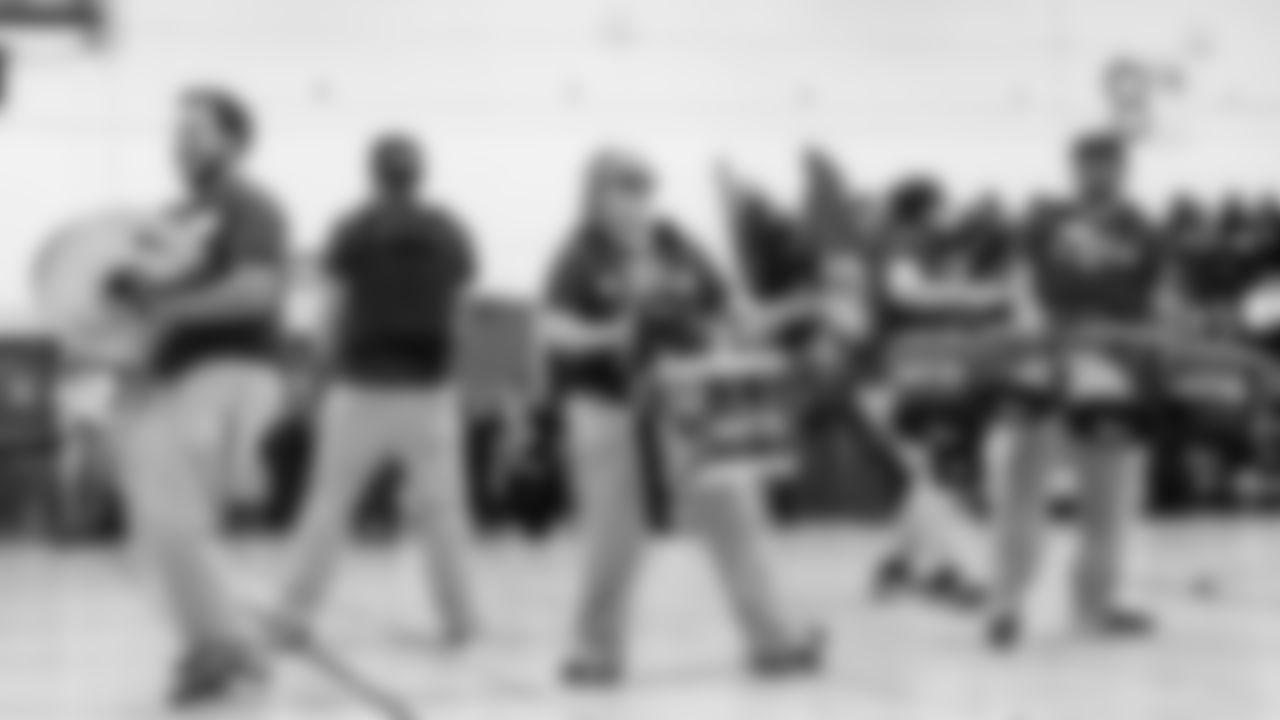 Students at Washington Middle School were surprised with a pep rally on Friday, bringing together the unique tie between sport and music. Blue Thunder, Seahawks Dancers and Legend Lofa Tatupu played a Super Bowl edition of Seahawks trivia, as well as a performance by Blue Thunder and special appearance by Seattle music legend and lead guitarist for Pearl Jam, Mike McCready.