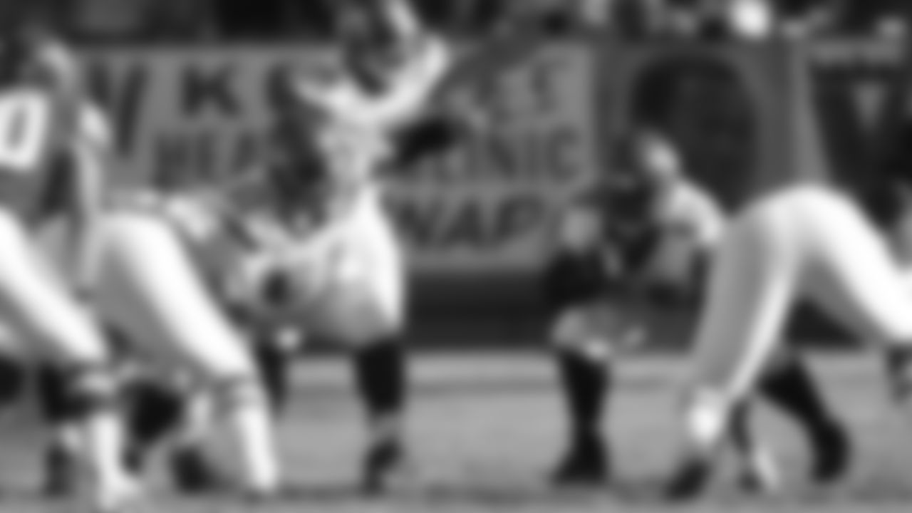 OL Robbie Tobeck 200-2006