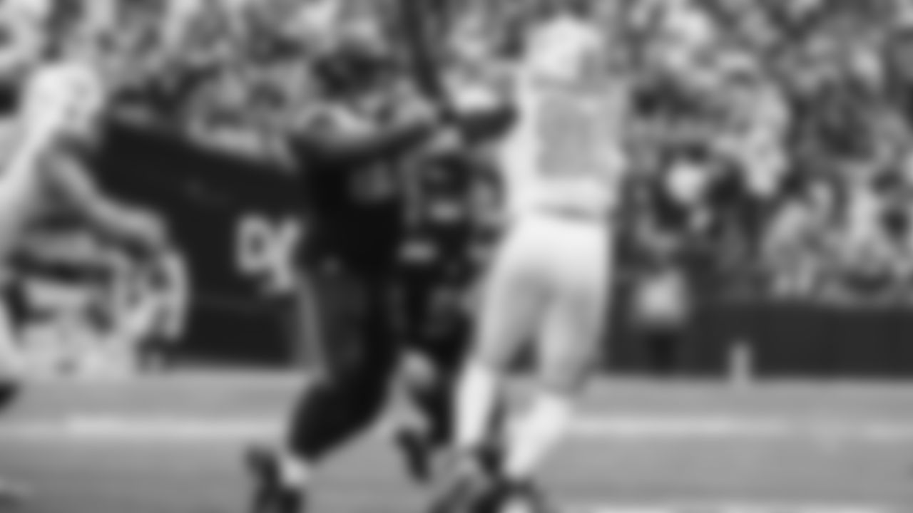 Seahawks tackle Charles Cross (67) vs. the New Orleans Saints in Week 3.