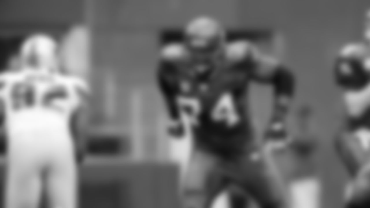 The Seahawks drafted Florida State tackle Ray Willis with the 105th overall pick in the 4th round of the 2005 NFL Draft.
