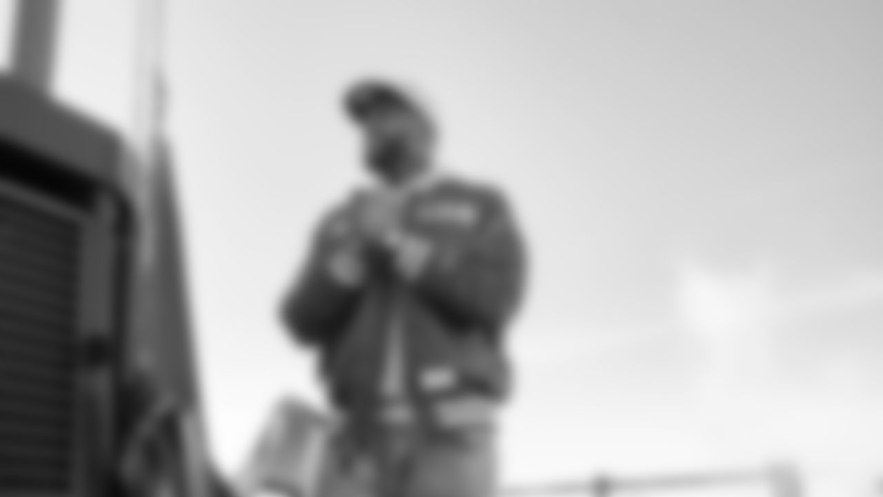 Seahawks Legend Cliff Avril raised the 12 Flag at the top of the Space Needle on Friday, January 23, 2026.