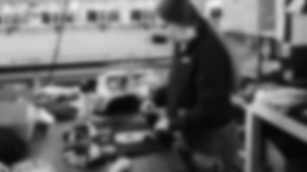 The Seahawks will wear their college navy jerseys vs. the New England Patriots in Super Bowl LX. The jersey features three patches including one to celebrate the Seahawks 50th season, one honoring the 250th anniversary of the United States and the Super Bowl LX logo.