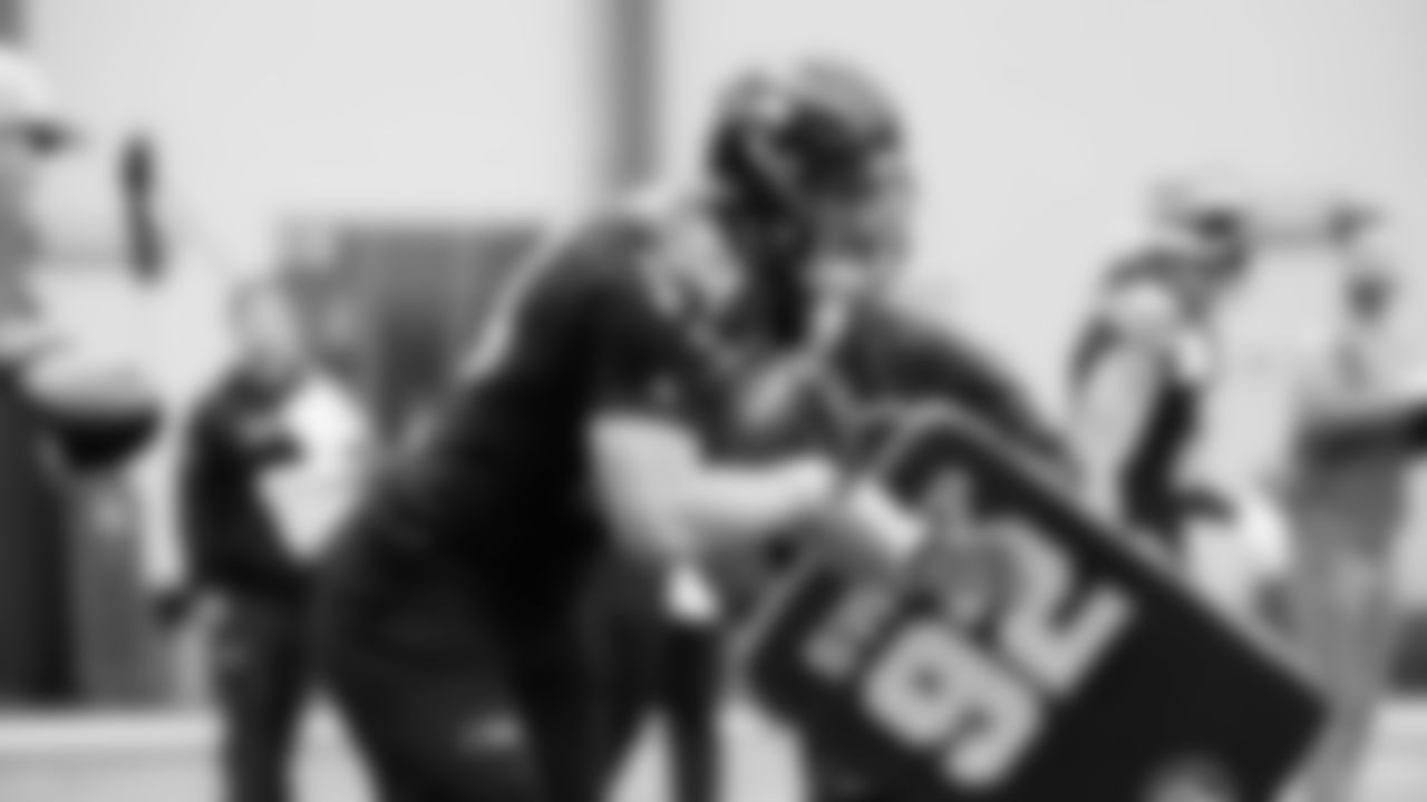 Seahawks tight end Nick Kallerup (89) practiced on Wednesday, December 10, 2025 at the Virginia Mason Athletic Center.