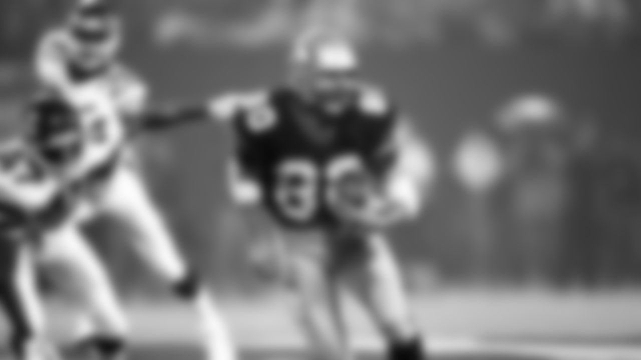 80 - WR Steve Largent (1976-1989)