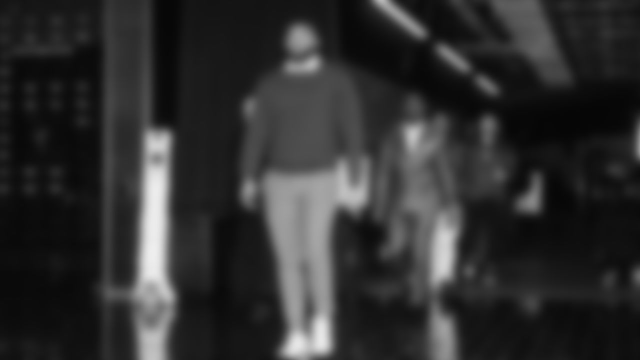 Seahawks defensive end Mike Morris (94) departed the team hotel for the Week 18 matchup vs. the 49ers at Levi's Stadium.