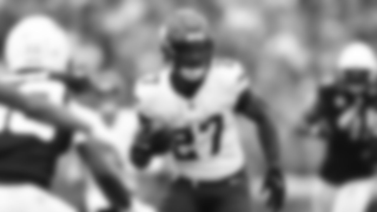 Minnesota Vikings running back Cam Akers (27) runs the ball during an NFL football game against the Jacksonville Jaguars, Sunday, Nov. 10, 2024, in Jacksonville, Fla. (Logan Bowles via AP)