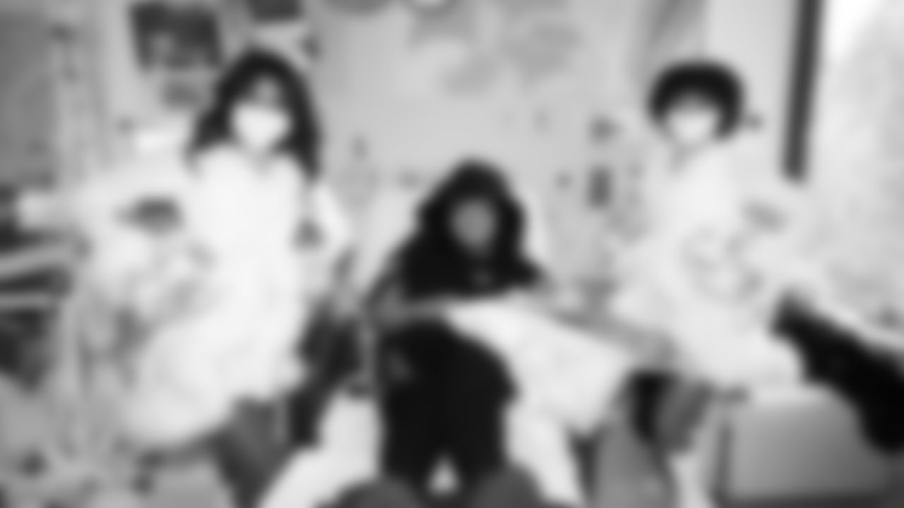 Seahawks wide receiver Rashid Shaheed visited a local children's hospital in Seattle and spent time with patients and their families in honor of the holiday season.