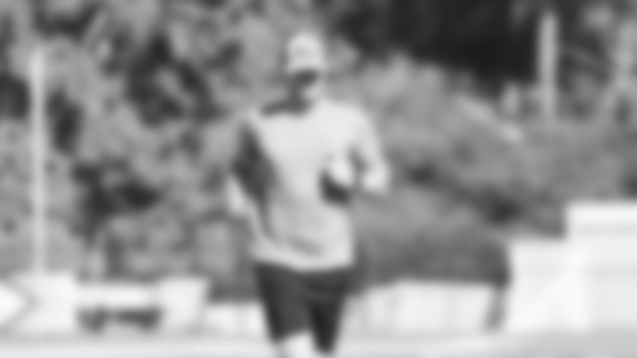 Seahawks quarterback Sam Darnold (14) participated in an off-site workout.