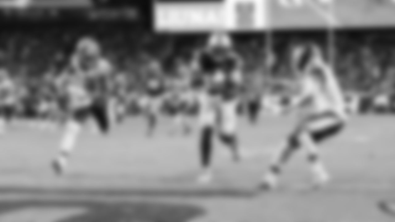 Seattle Seahawks at Washington Commanders for a week 9 throwback matchup on Nov 2, 2025