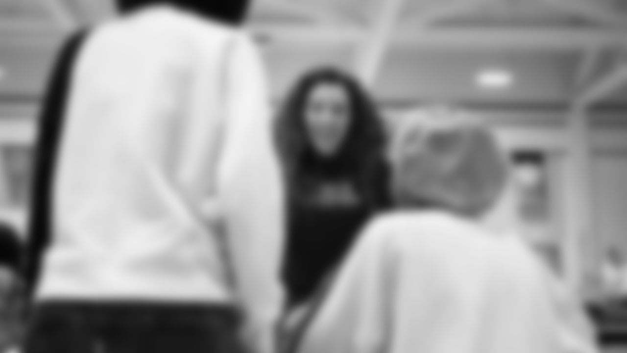 The Seahawks teamed up with EVERFI for a morning learning about mental health with students at Showalter Middle School on October 30, 2025.