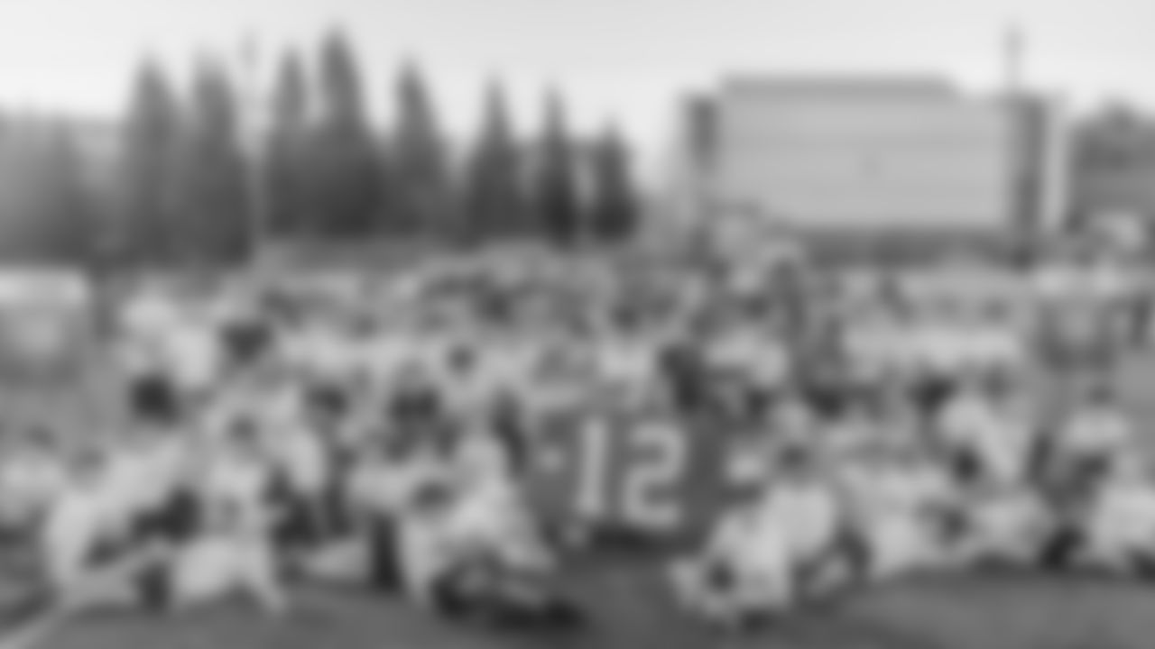 The Seahawks hosted a youth flag football camp with our friends from the BC Lions on Wednesday, September 24 at Confederation Artificial Turf.