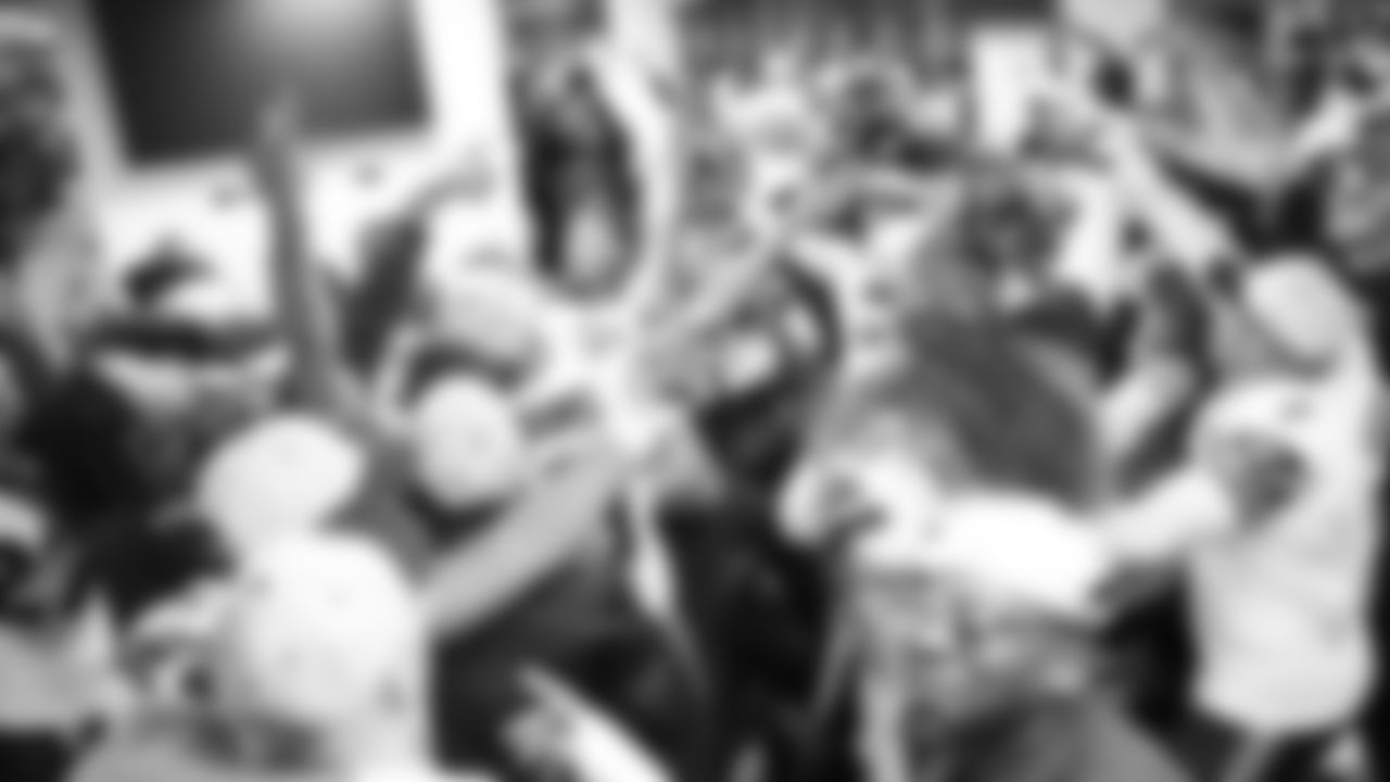 The Seahawks celebrated the win vs. the 49ers at Levi's Stadium in Week 18.