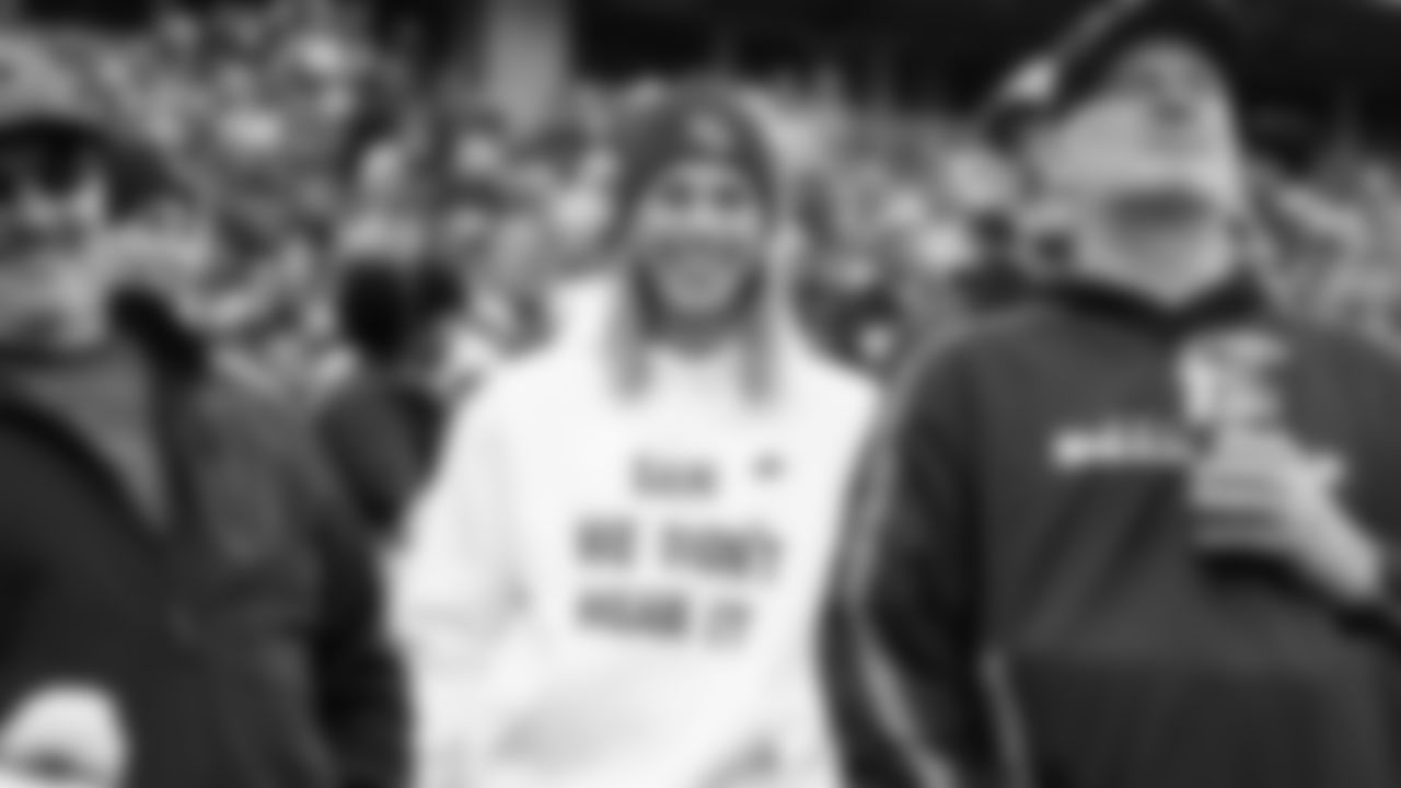 This Vikings fan had a message for former Minnesota and current Seattle quarterback Sam Darnold.