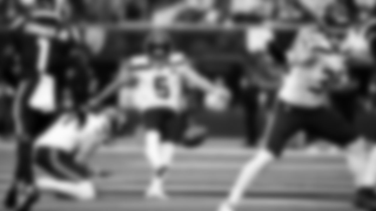 Seahawks at Rams on November 16, 2025