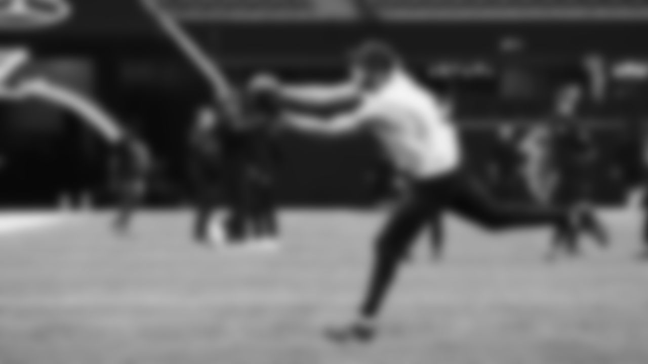 Seahawks wide receiver Cooper Kupp (10) warms up at Mercedes-Benz Stadium for the Week 14 matchup vs. the Atlanta Falcons.