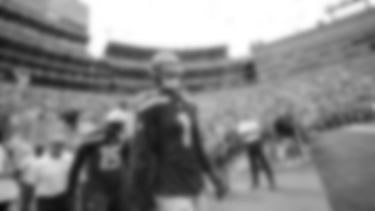 Seahawks wide receiver Marquez Valdes-Scantling (1) warms up at Lambeau Field for the preseason Week 3 matchup vs. the Green Bay Packers.