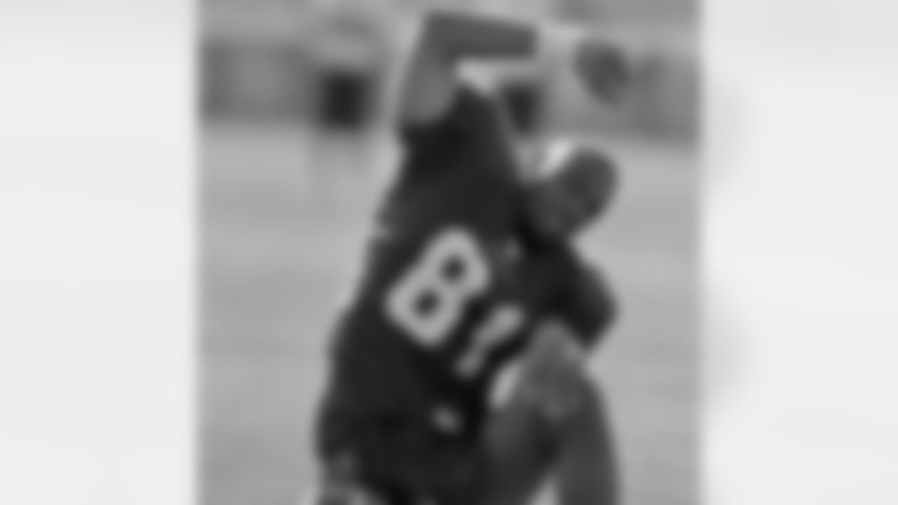The Seahawks drafted California wide receiver Bobby Shaw with the 169th overall pick in the 6th round of the 1998 NFL Draft.