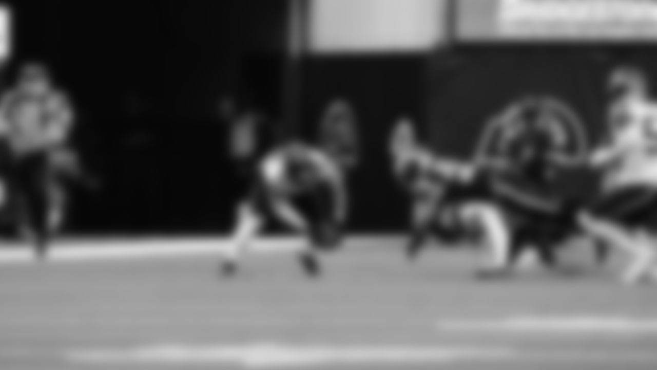 Seahawks at Rams on November 16, 2025