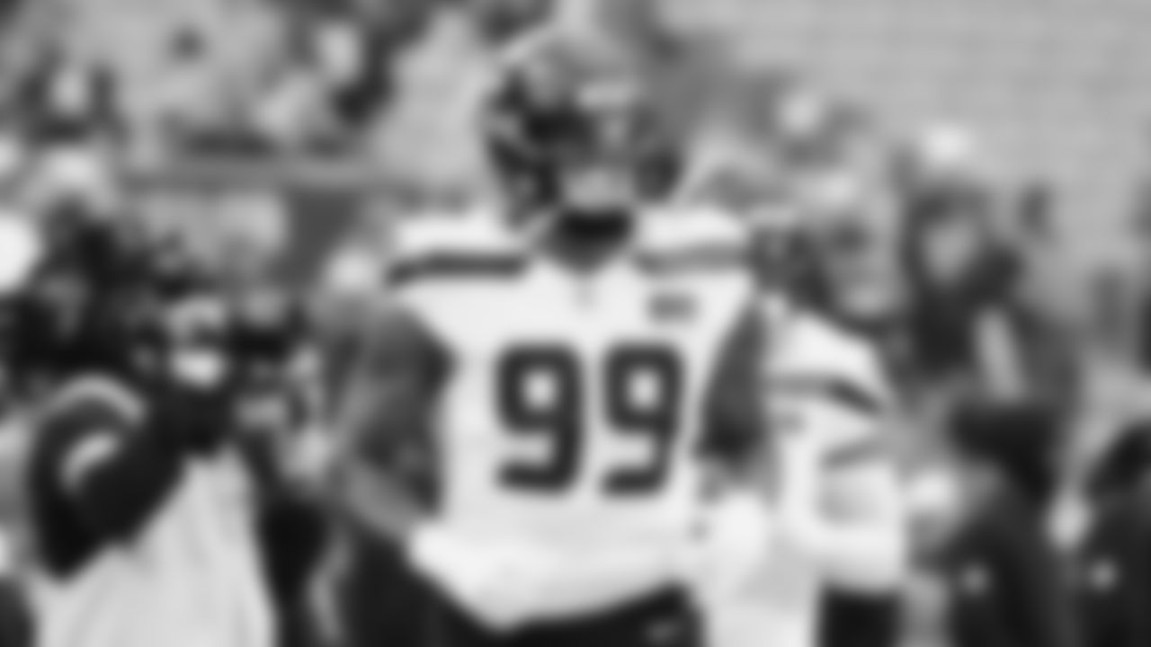 Seahawks defensive end Leonard Williams (99) warms up at Bank of America Stadium for the Week 17 matchup vs. Panthers on December 28, 2025.