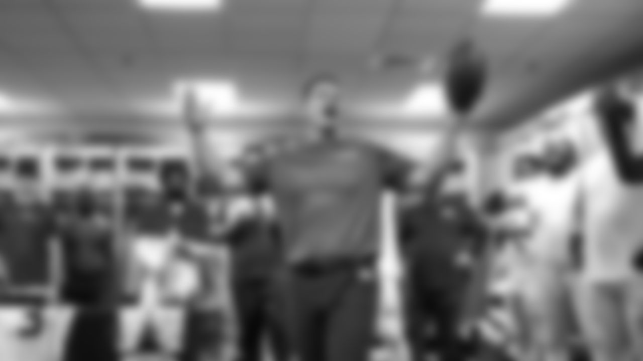 Seahawks celebrate the 30-24 win over the Tennessee Titans at Nissan Stadium on November 23, 2025.