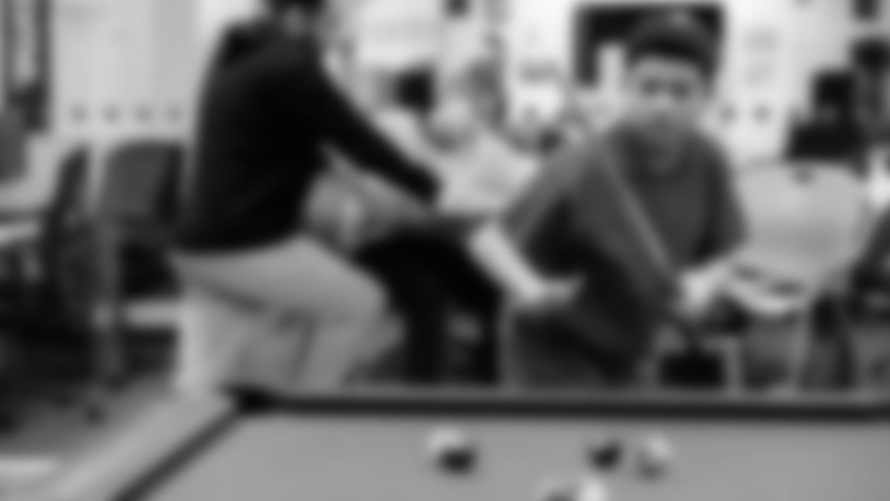 Seahawks Legend Garry Gilliam and Seahawks Dancers surprised teens at the Lake Hills Boys & Girls Club for a fun afternoon of Seahawks activities and crafting. One lucky winner also went home with two tickets to the Divisional Playoff game!