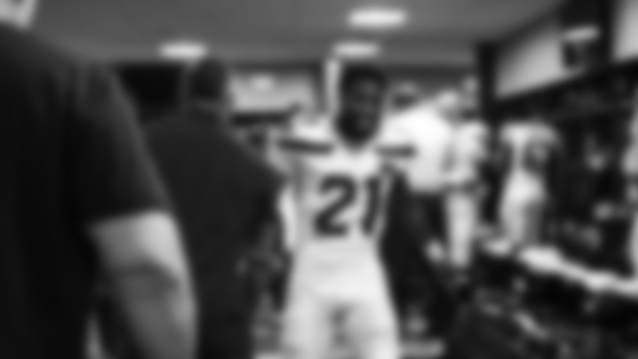 The Seahawks celebrated the 37-9 victory over the Falcons at Mercdes-Benz Stadium.